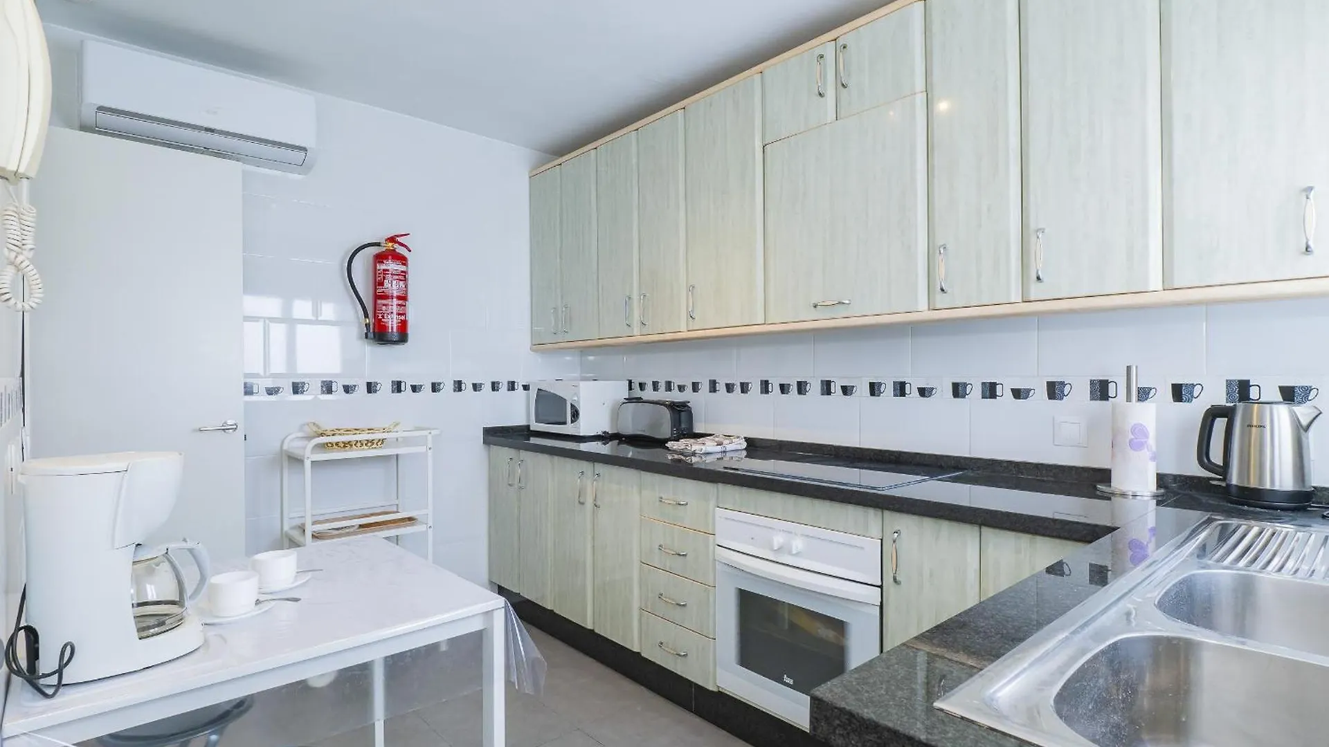 Cubo'S Mariana Apartment Málaga 0*,  İspanya